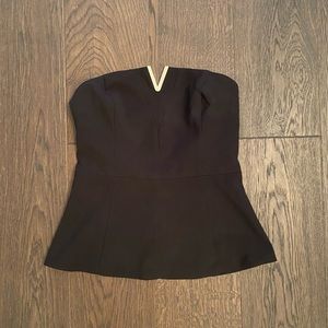 Metal V strapless peplum shirt